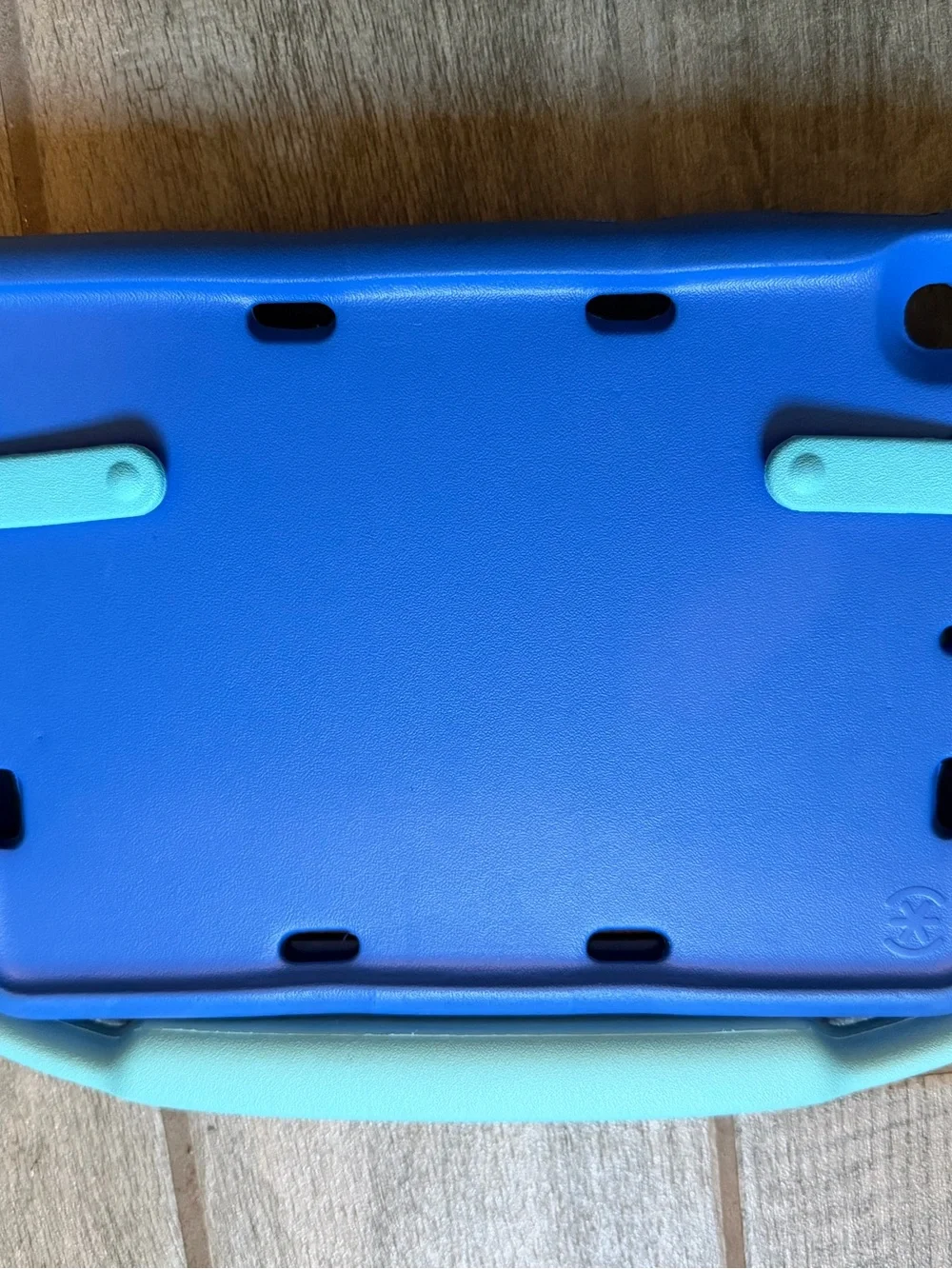 Speck Blue Tablet Case with Aqua Handle For Apple iPad 10.2”